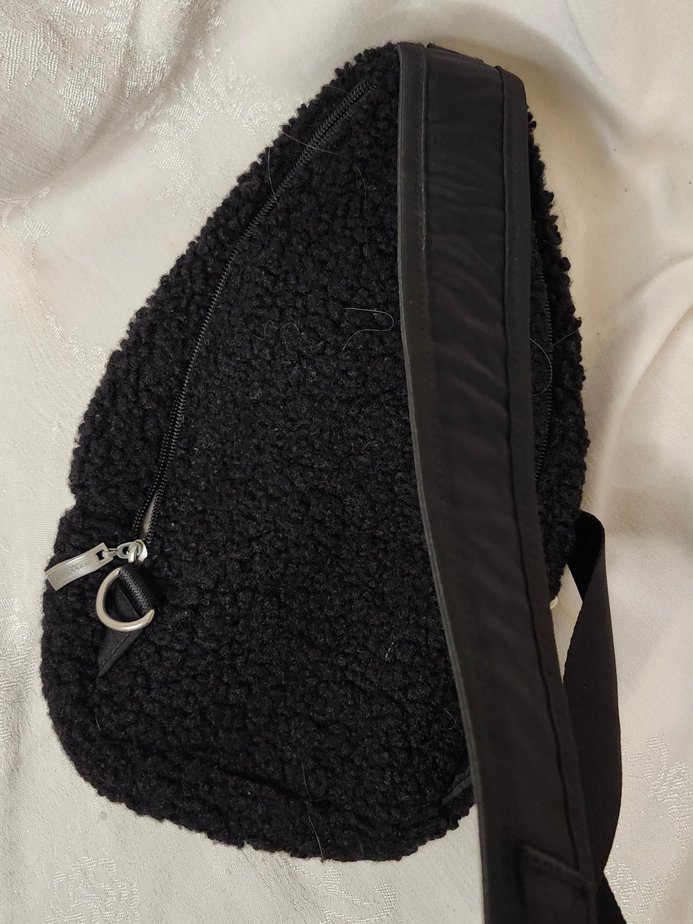 Baggallini Black Sherpa Sling Bag with Silver Logo - Picture 3 of 11